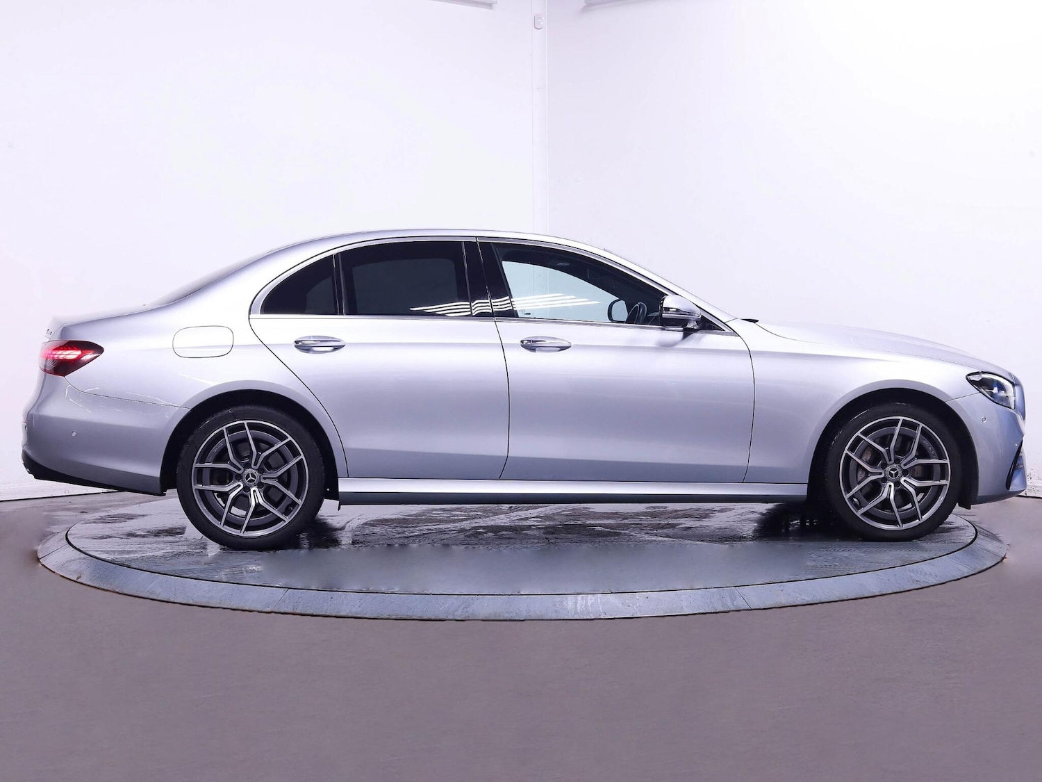 Used Mercedes-Benz E Class 2022 for sale - 76887346: Photo 8