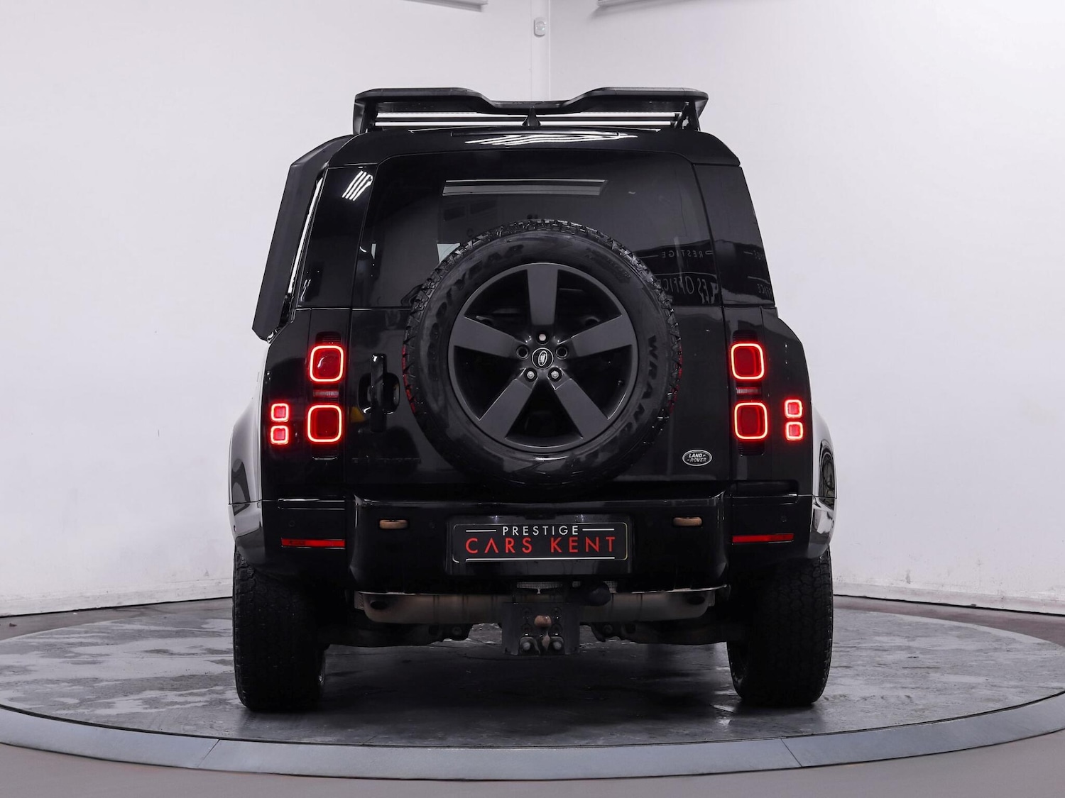 Used Land Rover Defender 110 2021 for sale - 76701158: Photo 11