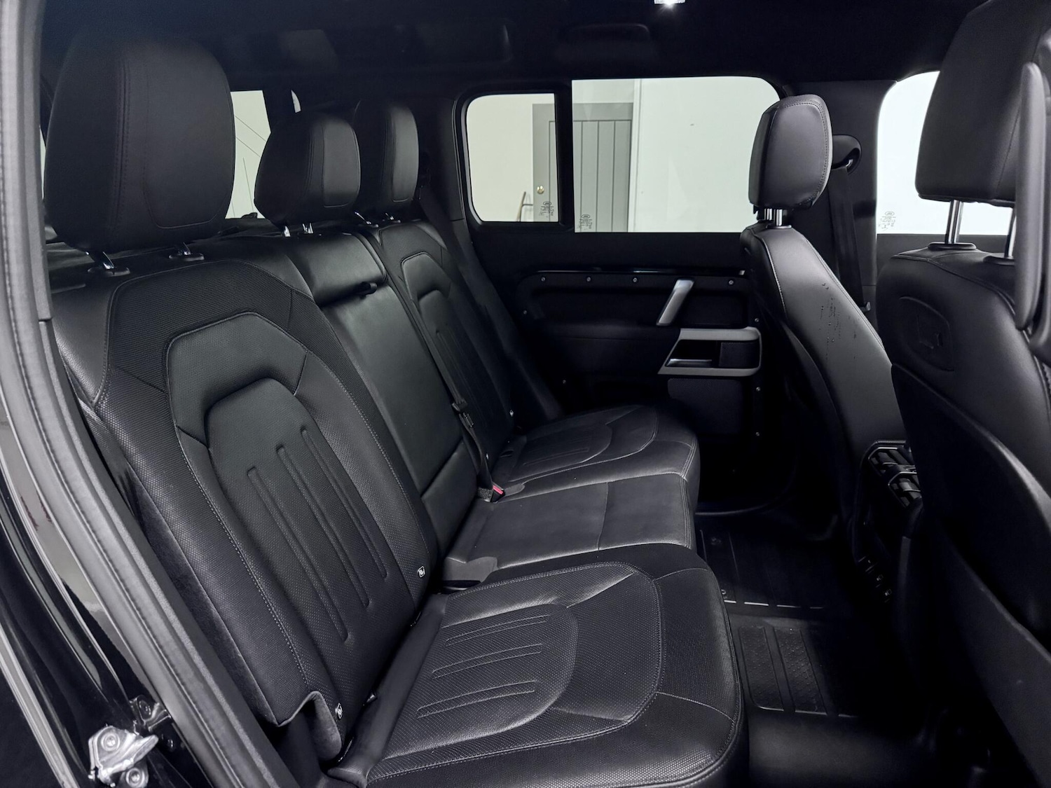 Used Land Rover Defender 110 2021 for sale - 76701158: Photo 26