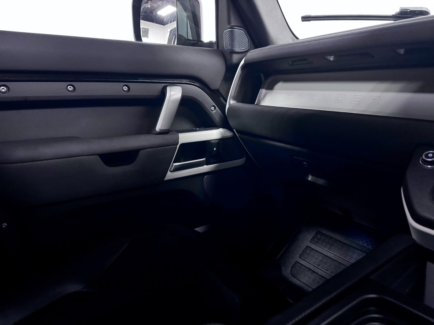 Used Land Rover Defender 110 2021 for sale - 76701158: Photo 30