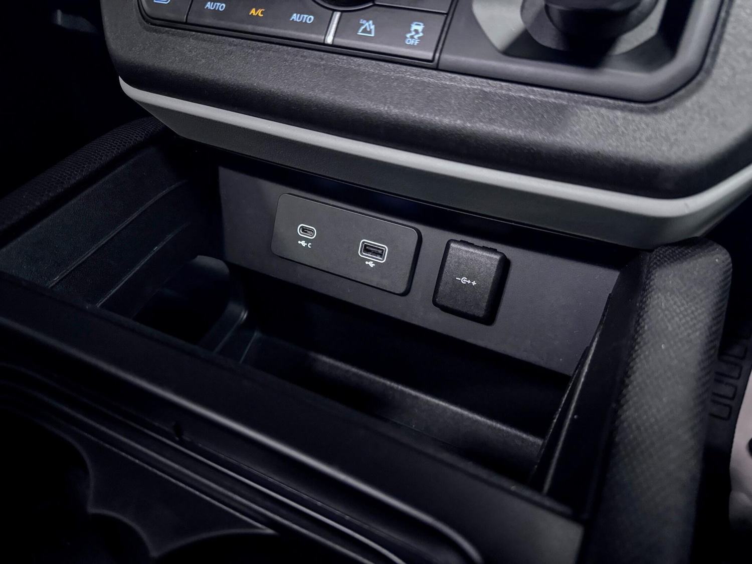 Used Land Rover Defender 110 2021 for sale - 76701158: Photo 32