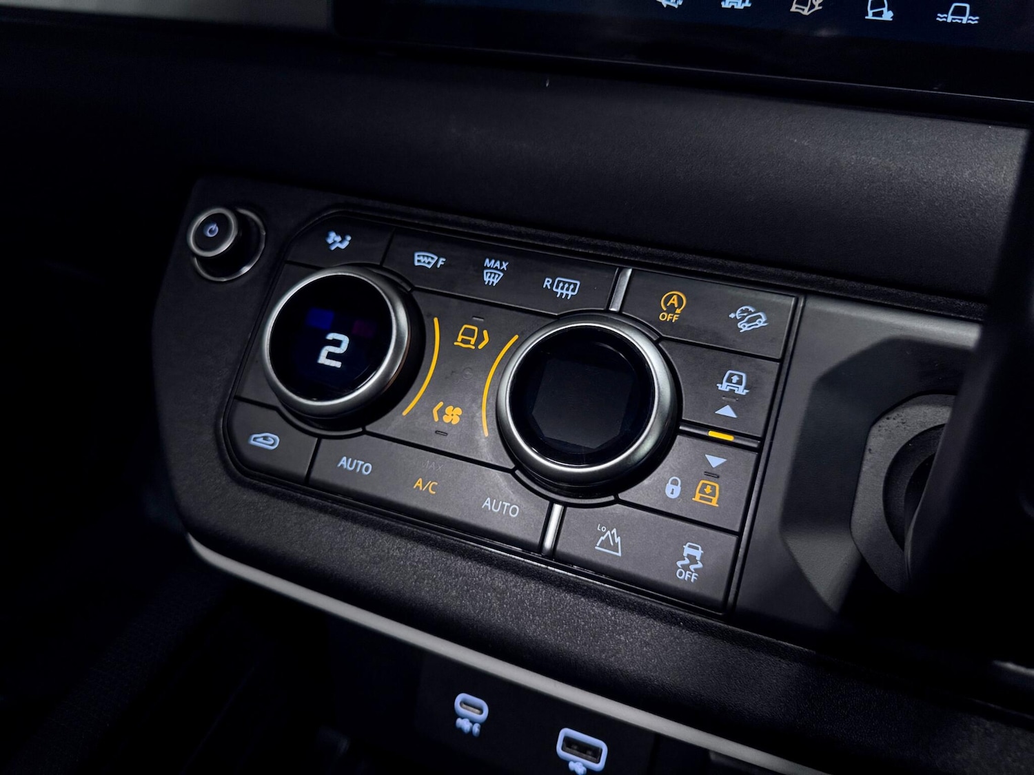 Used Land Rover Defender 110 2021 for sale - 76701158: Photo 34