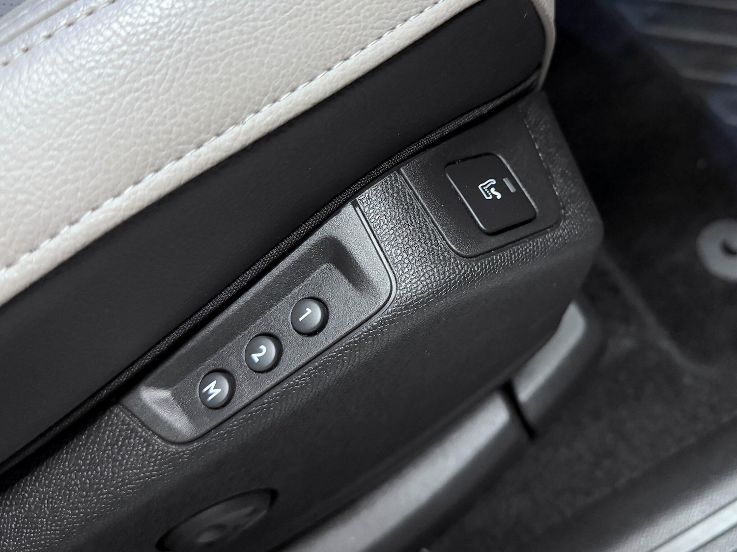 Used DS Automobiles DS 7 2024 for sale - 75927890: Photo 21