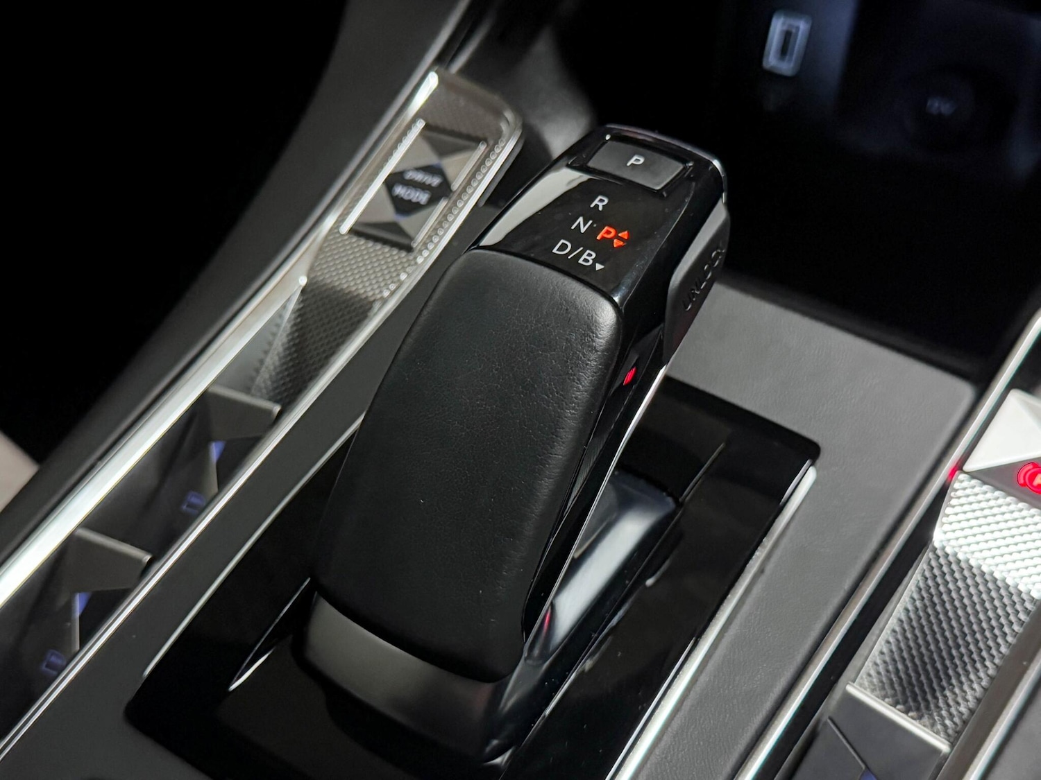 Used DS Automobiles DS 7 2024 for sale - 75927890: Photo 38