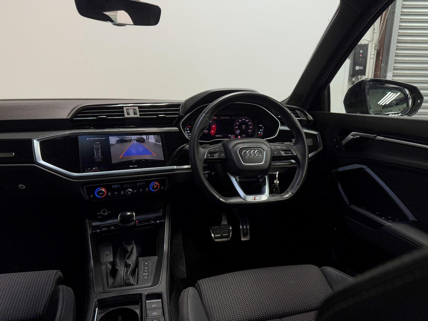 Used Audi Q3 2021 for sale - 76041841: Photo 32
