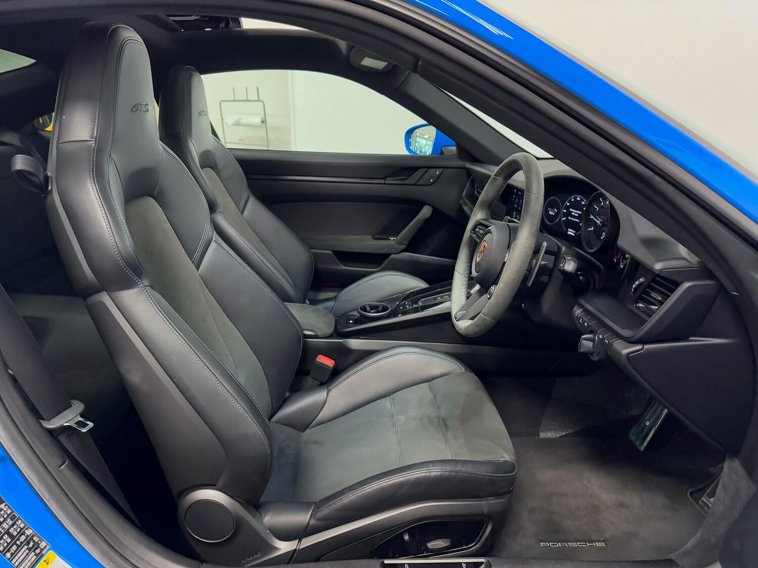 Used Porsche 911 2021 for sale - 76336155: Photo 24