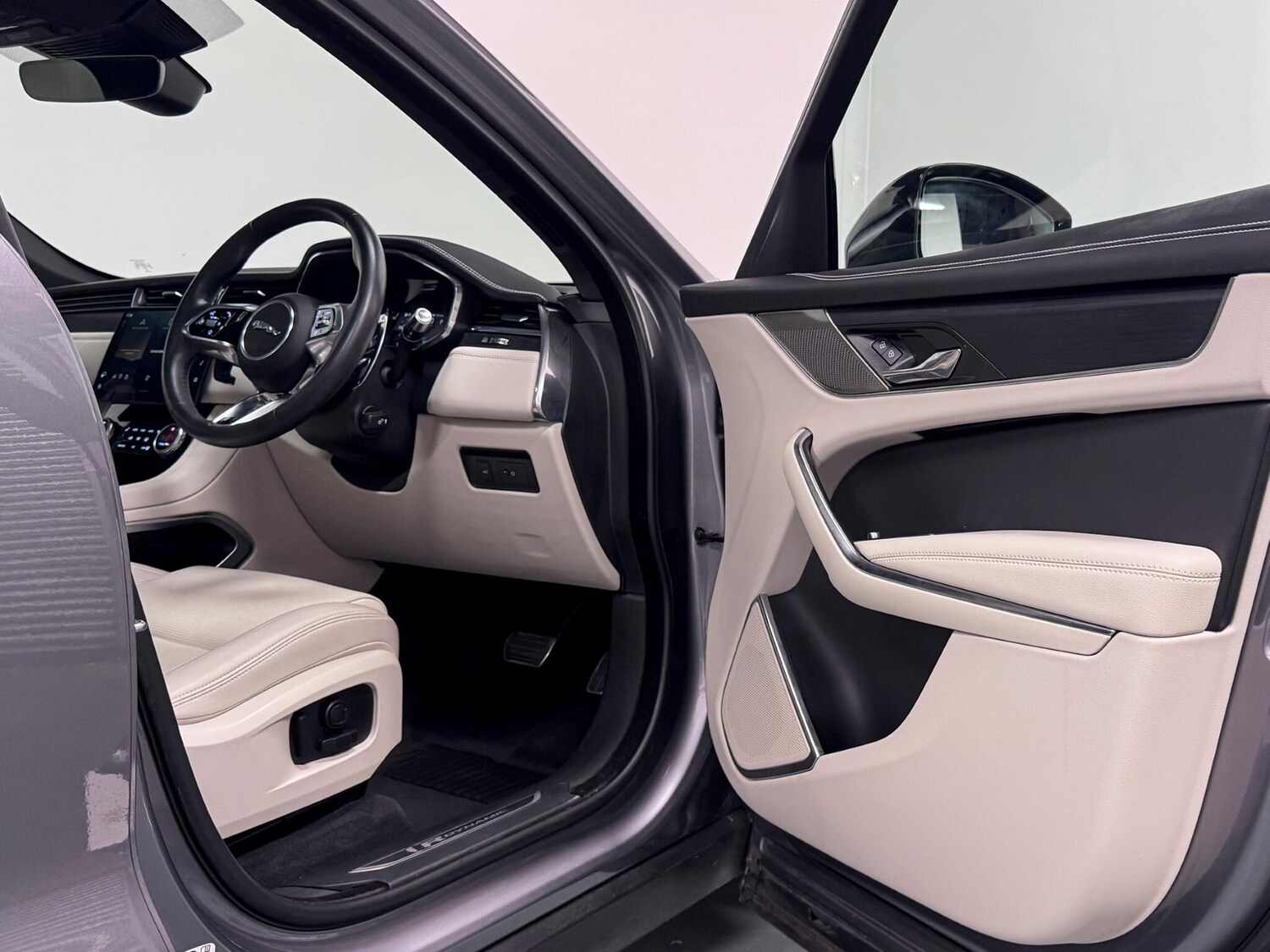 Used Jaguar F-Pace 2022 for sale - 75756571: Photo 16