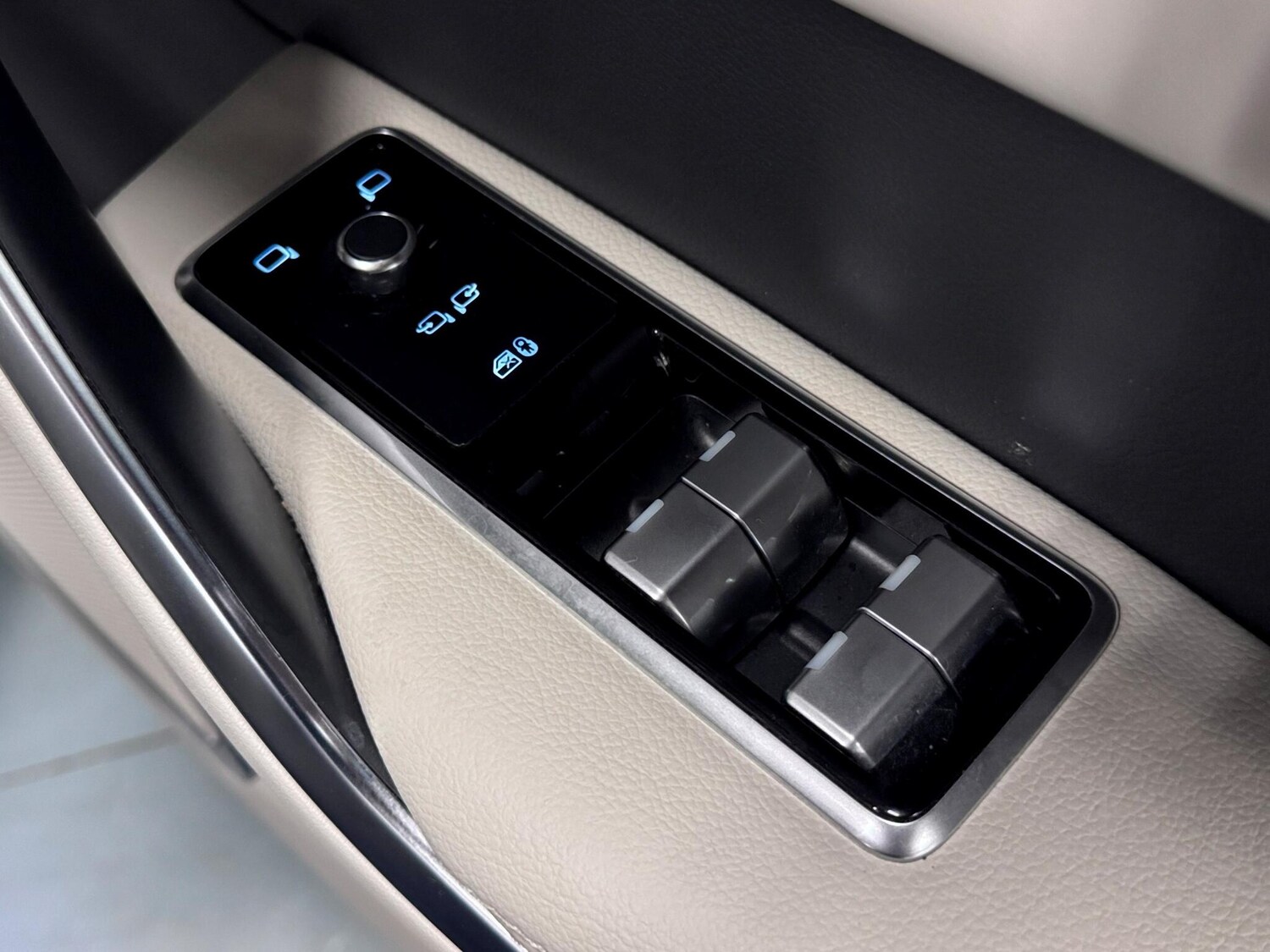 Used Jaguar F-Pace 2022 for sale - 75756571: Photo 17