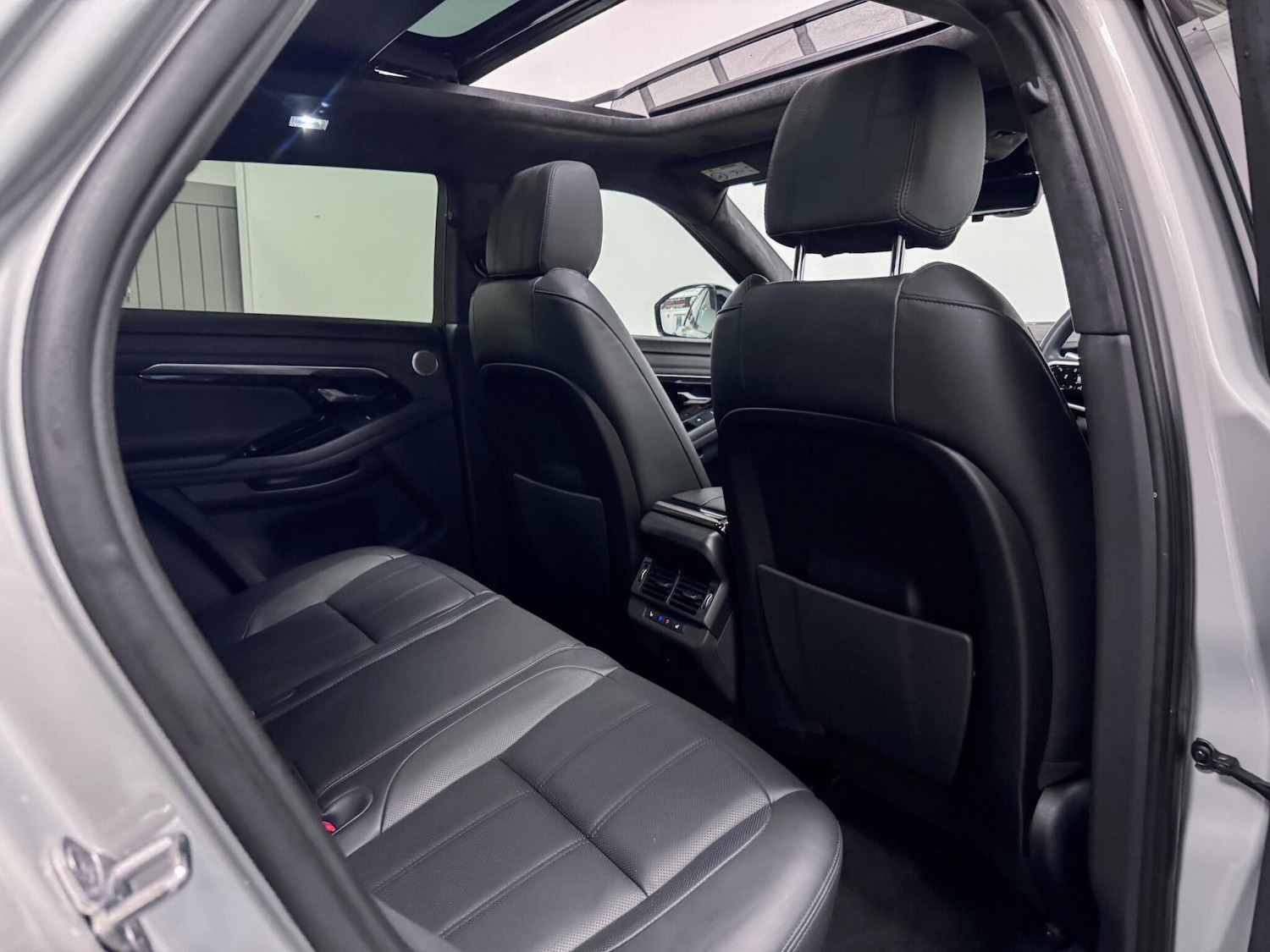 Used Land Rover Range Rover Evoque 2021 for sale - 76802137: Photo 27