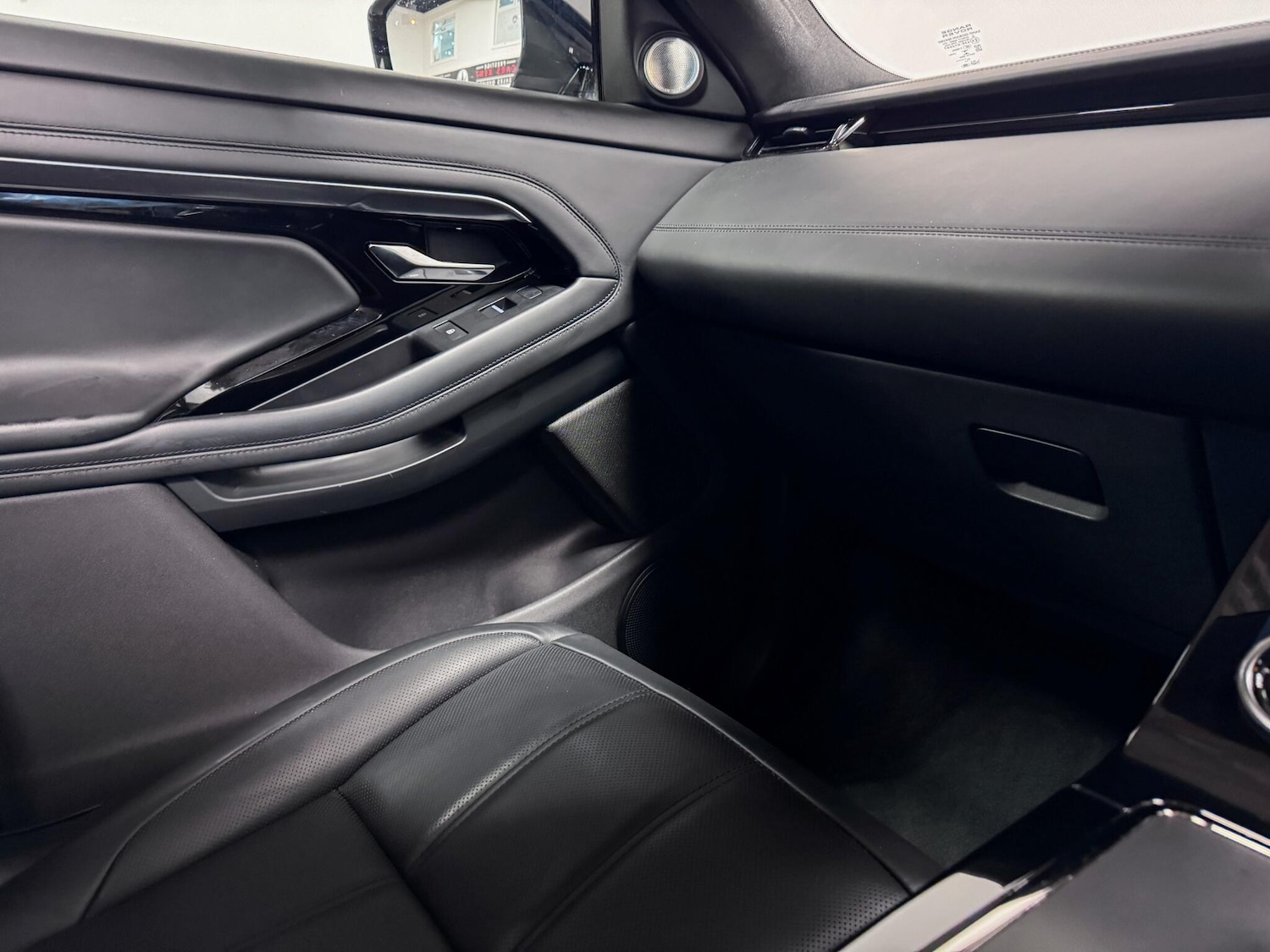 Used Land Rover Range Rover Evoque 2021 for sale - 76802137: Photo 30