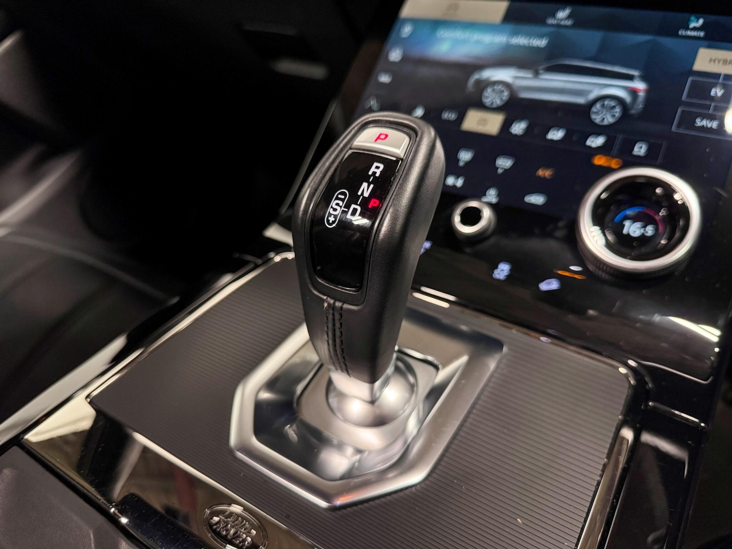 Used Land Rover Range Rover Evoque 2021 for sale - 76802137: Photo 32