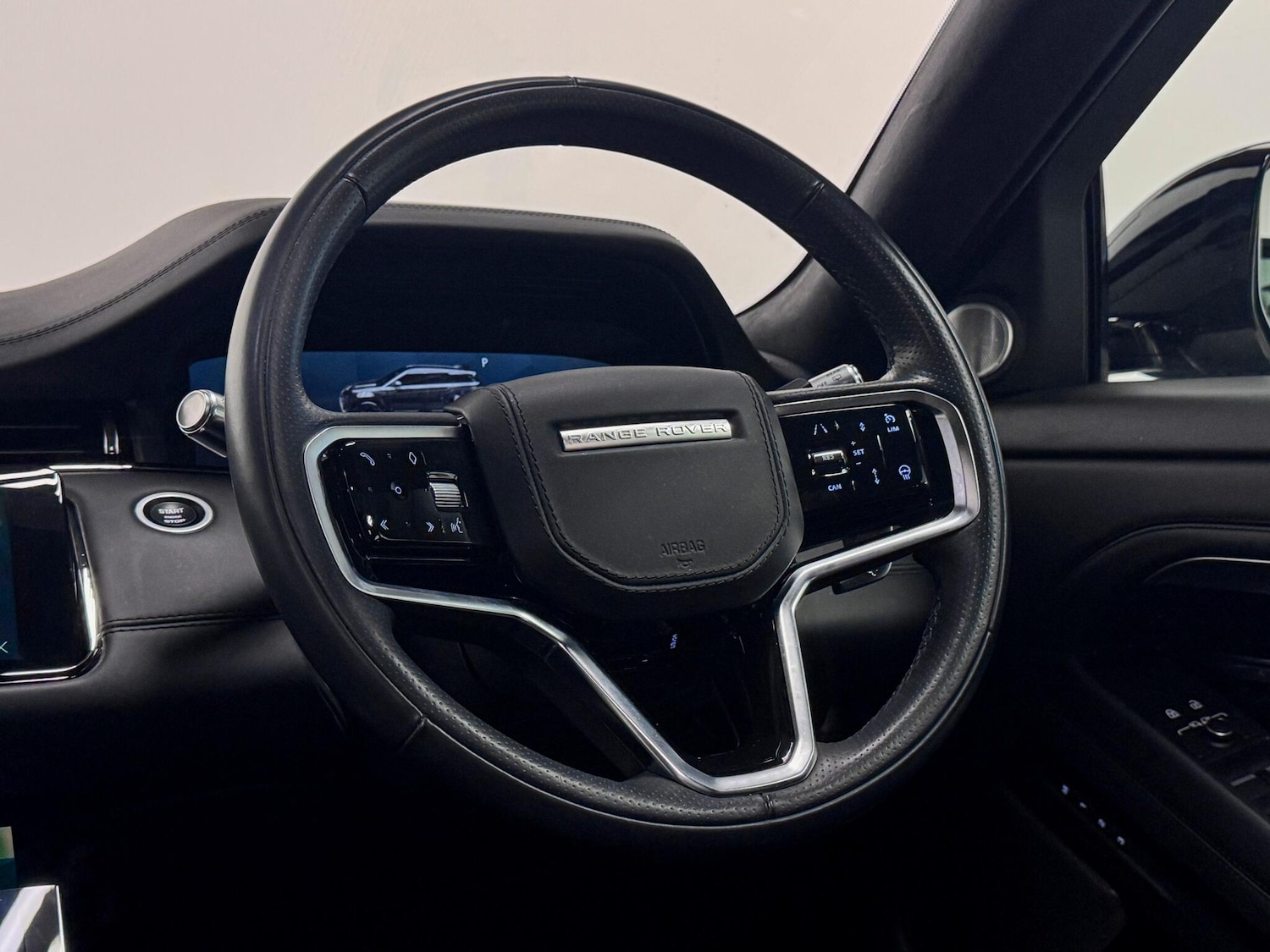 Used Land Rover Range Rover Evoque 2021 for sale - 76802137: Photo 39