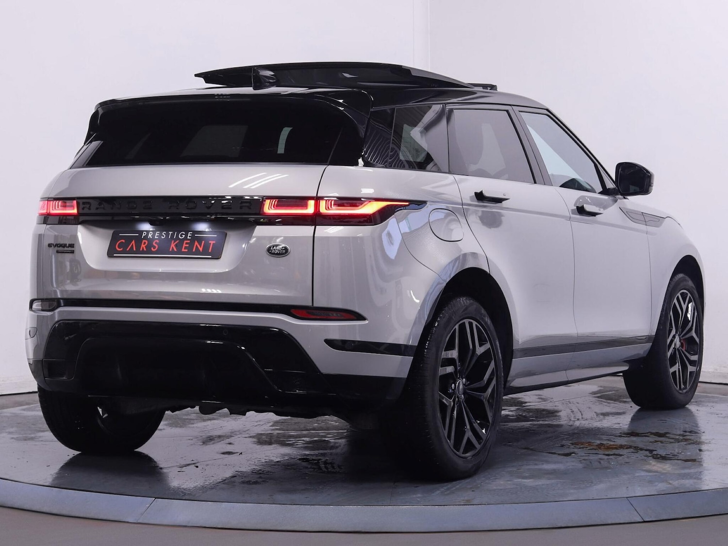 Used Land Rover Range Rover Evoque 2021 for sale - 76802137: Photo 9