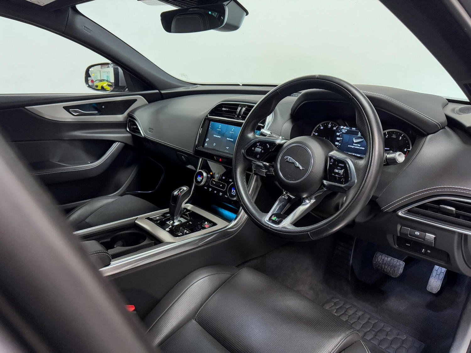 Used Jaguar XE 2022 for sale - 76041850: Photo 18