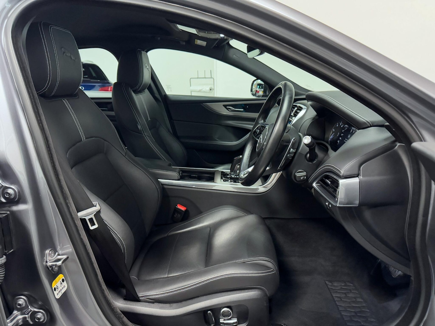 Used Jaguar XE 2022 for sale - 76041850: Photo 19