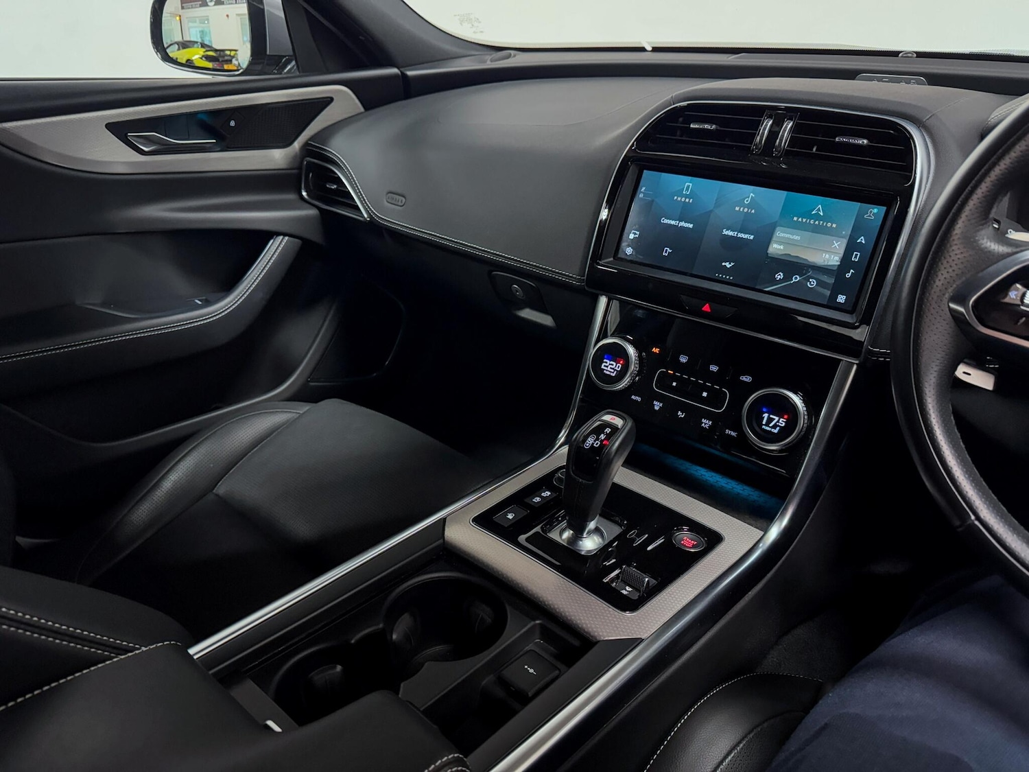 Used Jaguar XE 2022 for sale - 76041850: Photo 24