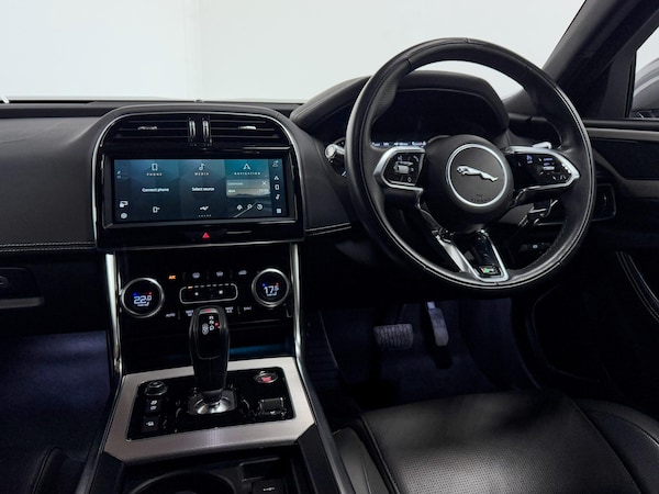 Used Jaguar XE 2022 for sale - 76041850: Photo 33