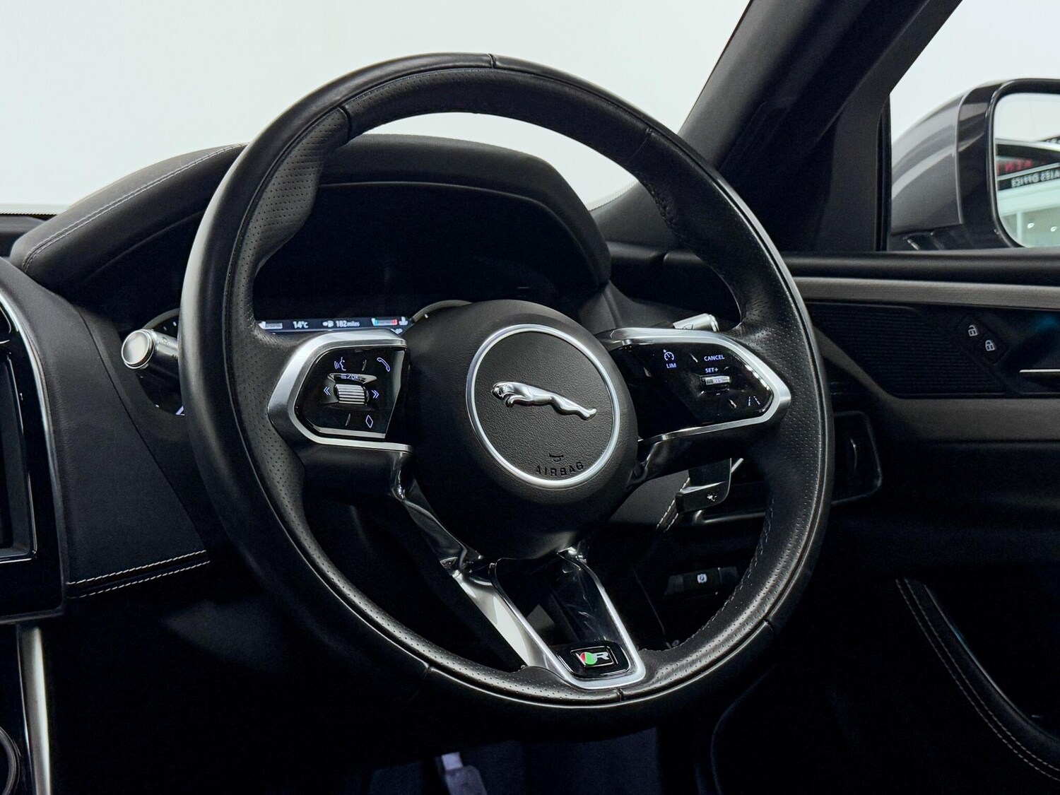 Used Jaguar XE 2022 for sale - 76041850: Photo 34