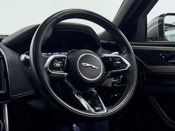 Used Jaguar XE 2022 for sale - 76041850: Photo 34