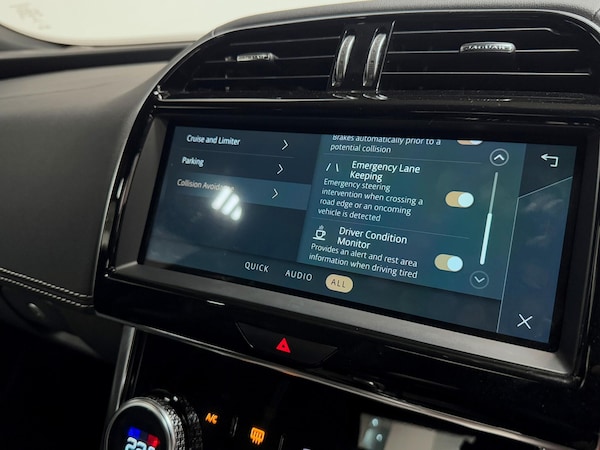 Used Jaguar XE 2022 for sale - 76041850: Photo 51