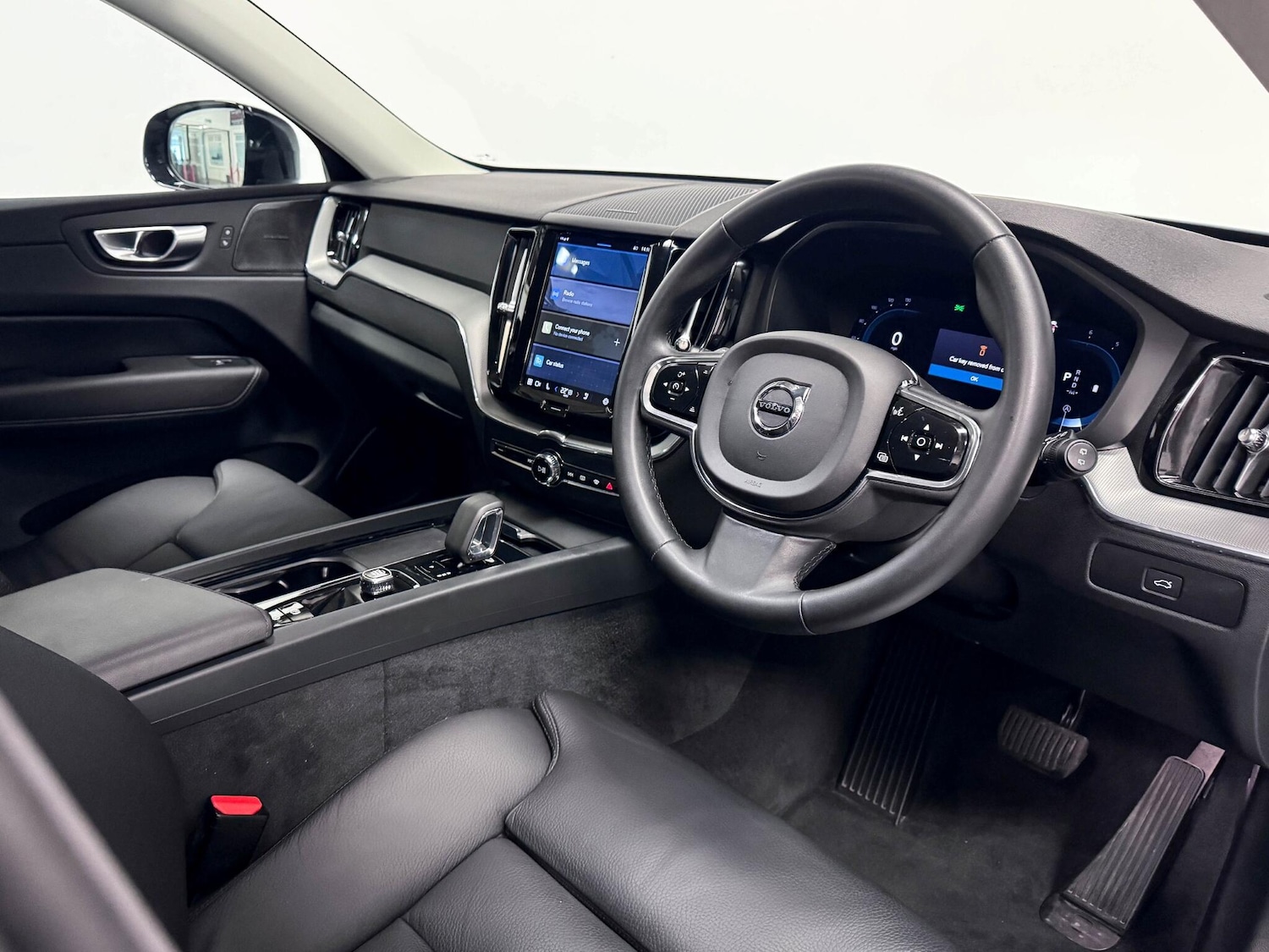 Used Volvo XC60 2023 for sale - 76409398: Photo 21