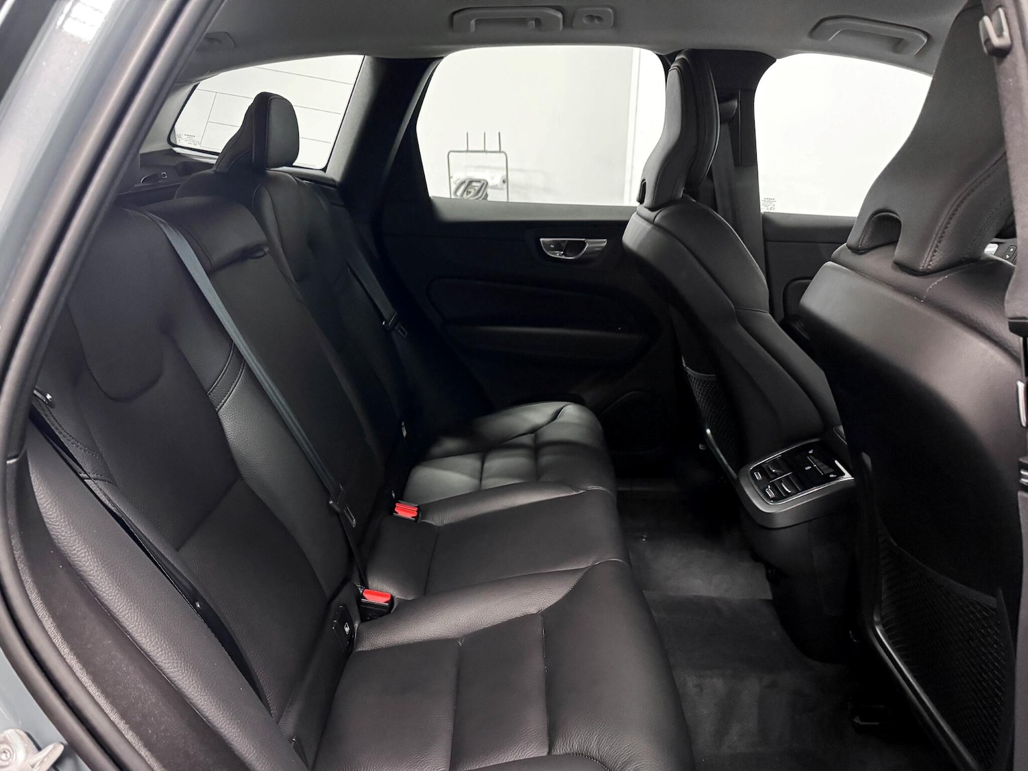 Used Volvo XC60 2023 for sale - 76409398: Photo 24