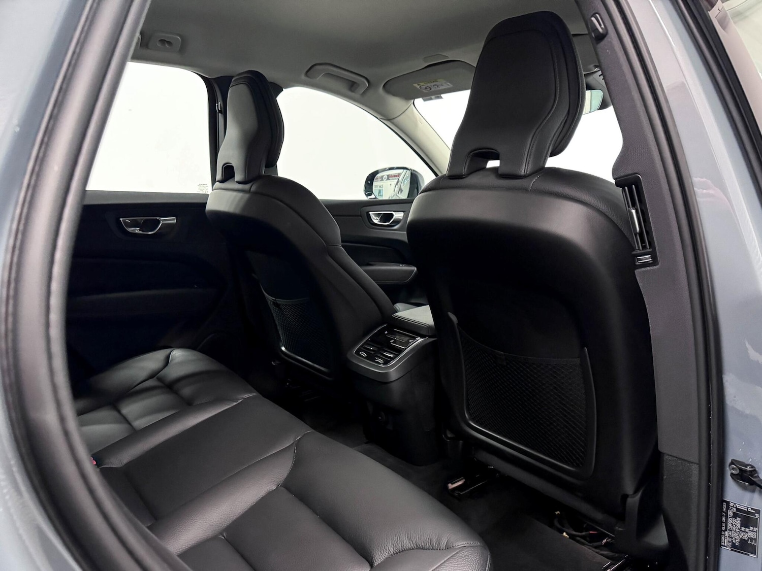 Used Volvo XC60 2023 for sale - 76409398: Photo 26