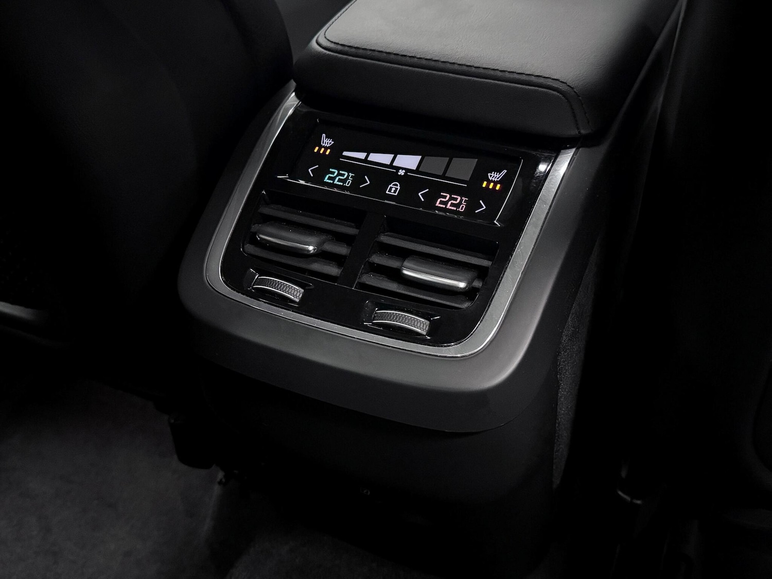 Used Volvo XC60 2023 for sale - 76409398: Photo 27