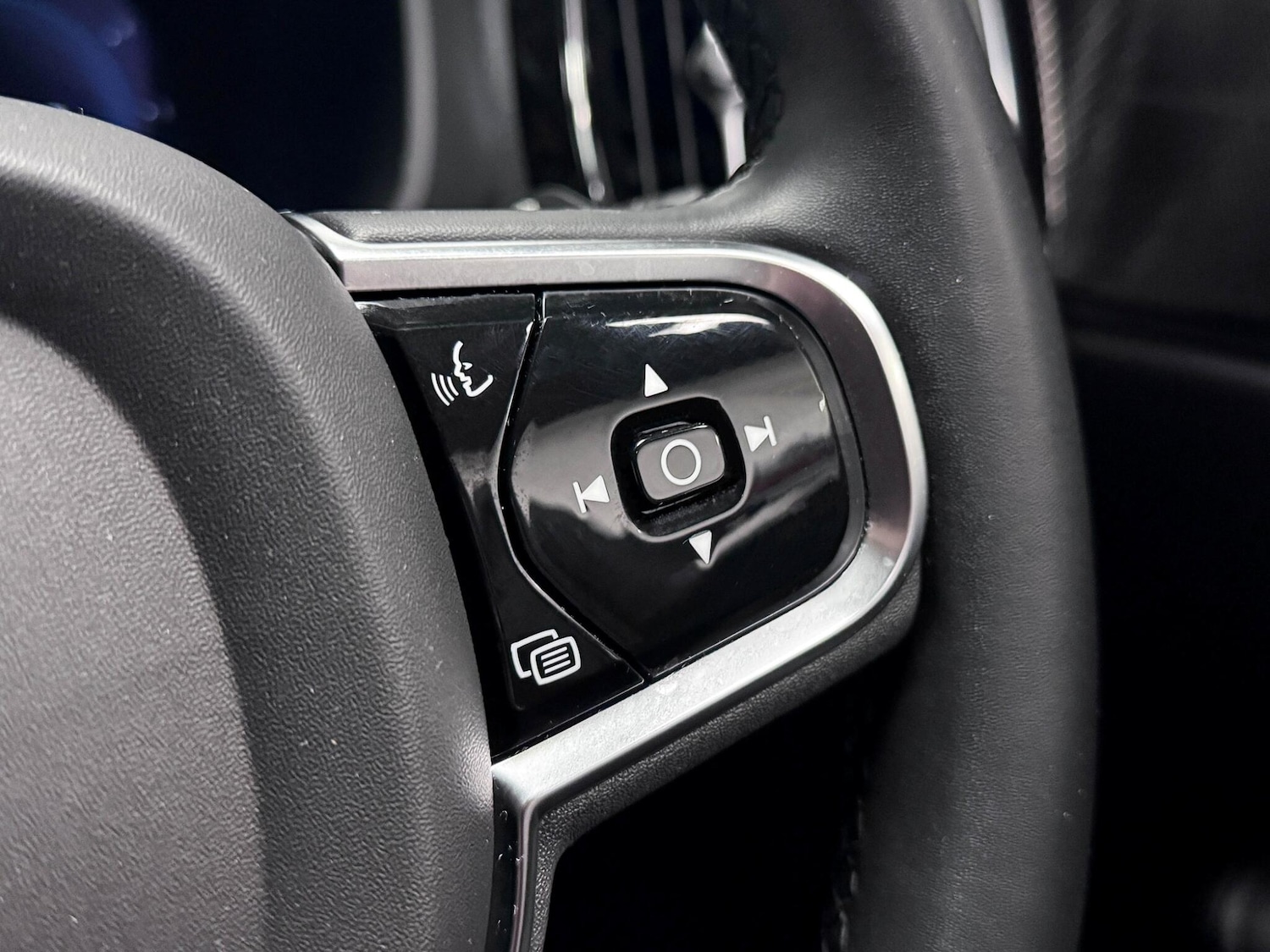 Used Volvo XC60 2023 for sale - 76409398: Photo 39