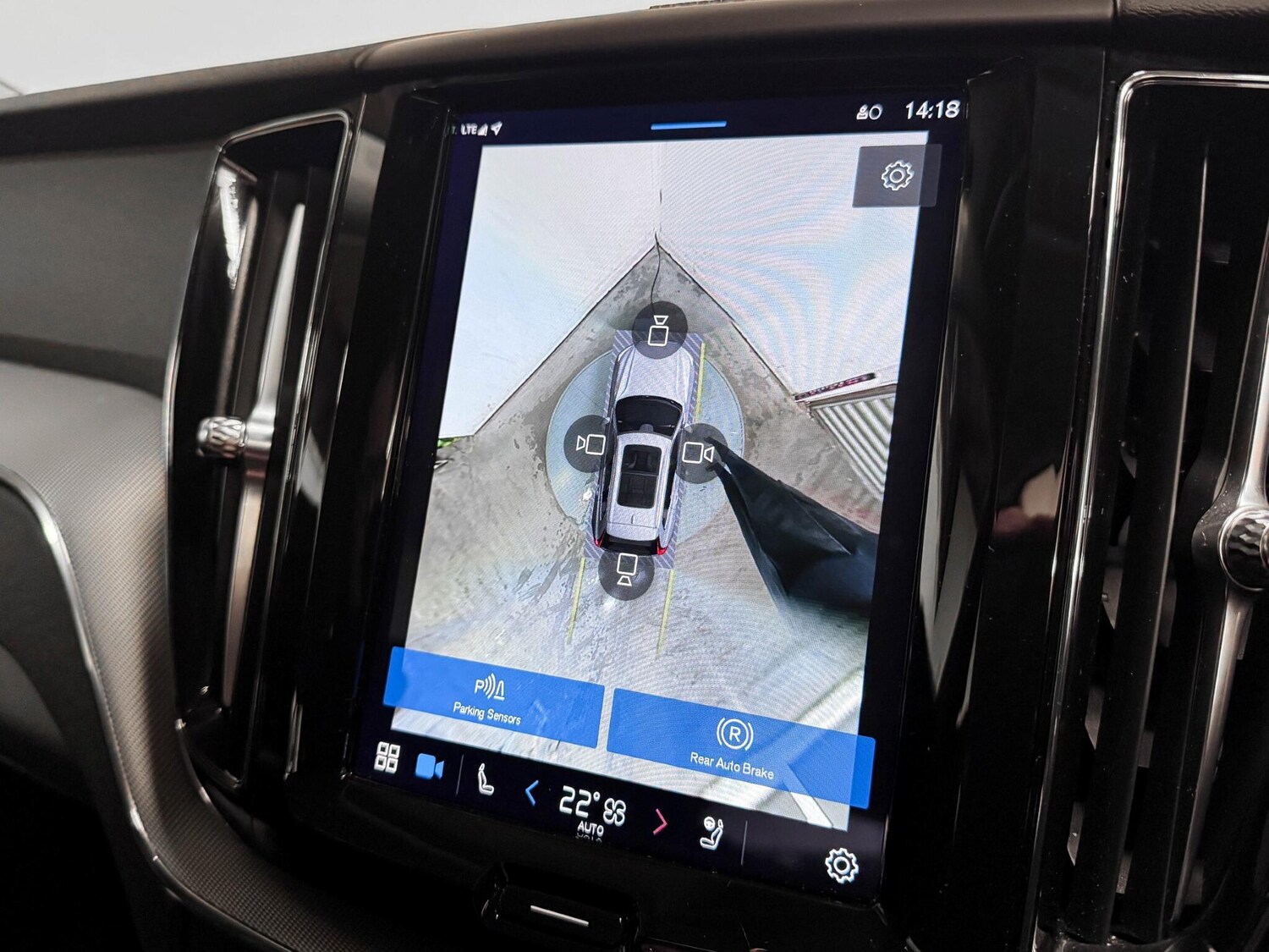 Used Volvo XC60 2023 for sale - 76409398: Photo 42