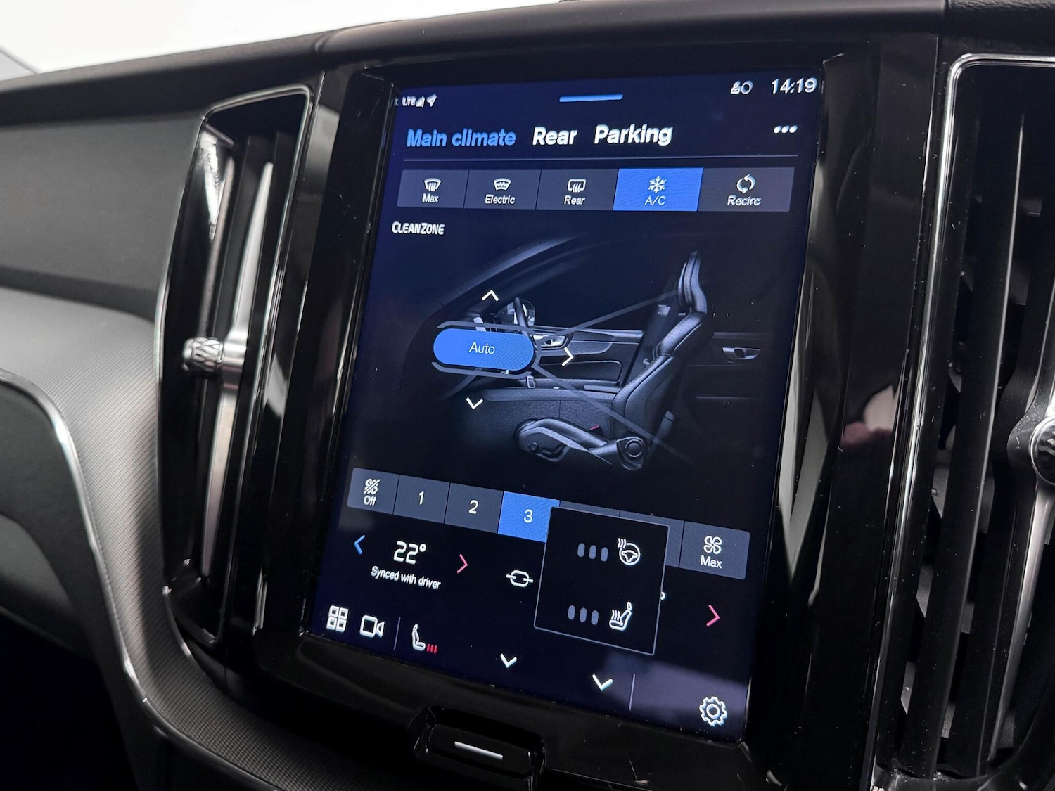 Used Volvo XC60 2023 for sale - 76409398: Photo 49