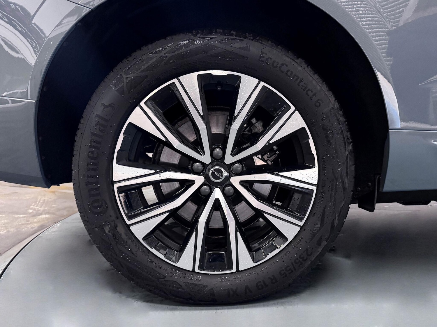 Used Volvo XC60 2023 for sale - 76409398: Photo 56