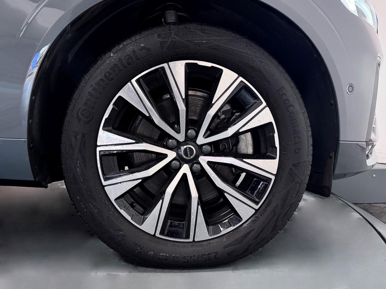 Used Volvo XC60 2023 for sale - 76409398: Photo 57