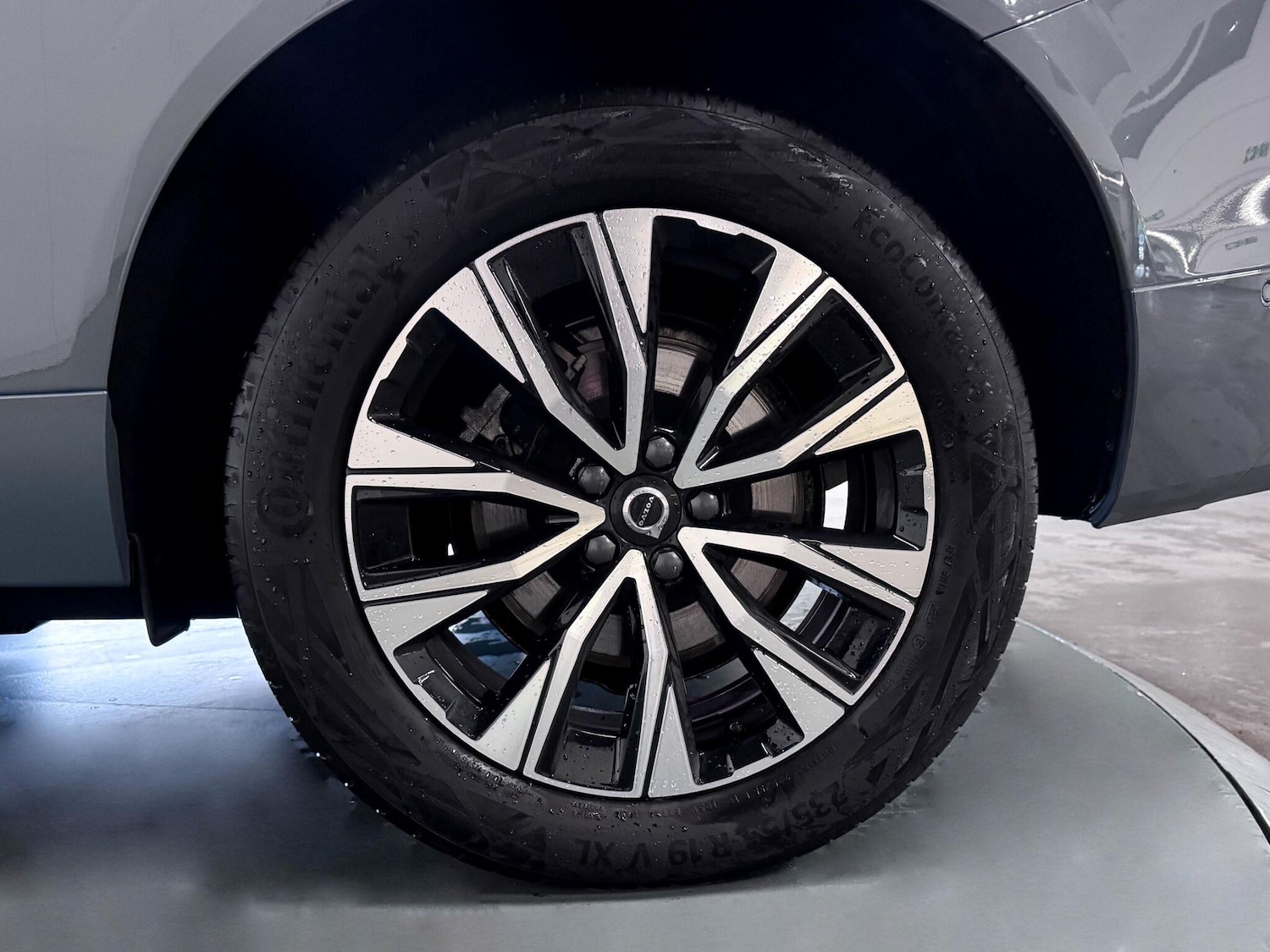 Used Volvo XC60 2023 for sale - 76409398: Photo 59