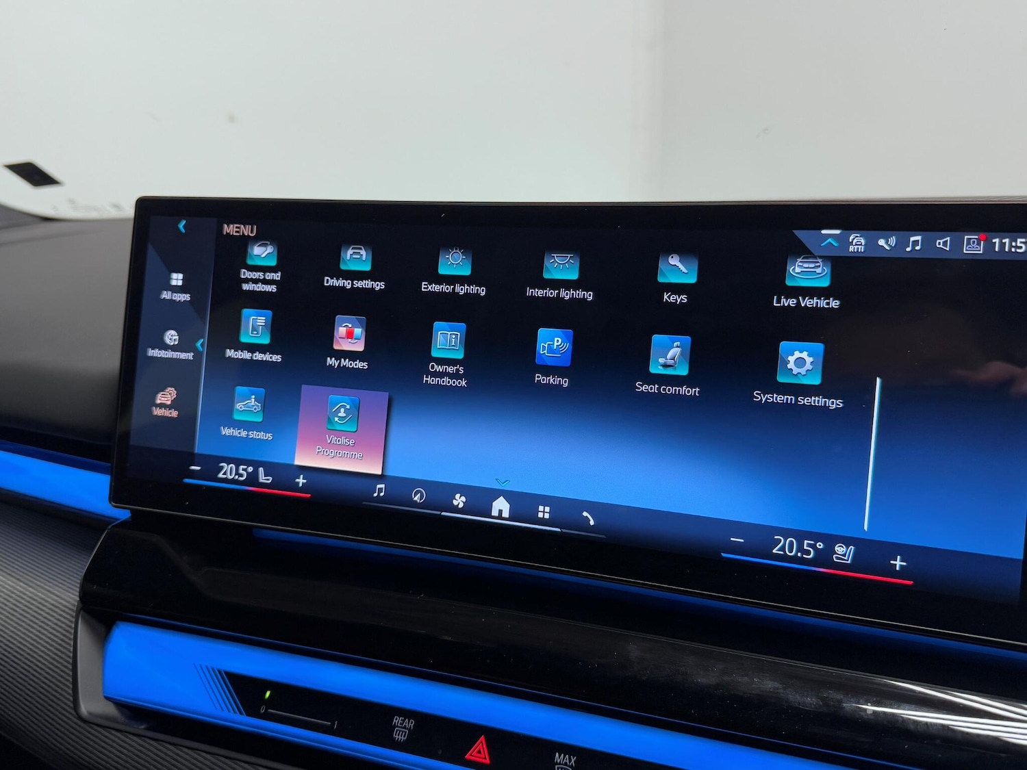 Used BMW 5 Series 2025 for sale - 76239018: Photo 40