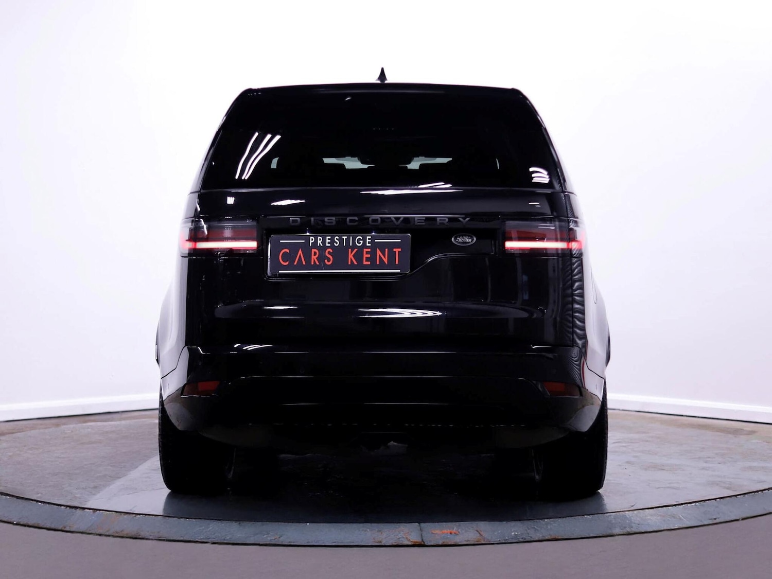 Used Land Rover Discovery 2023 for sale - 77598869: Photo 11