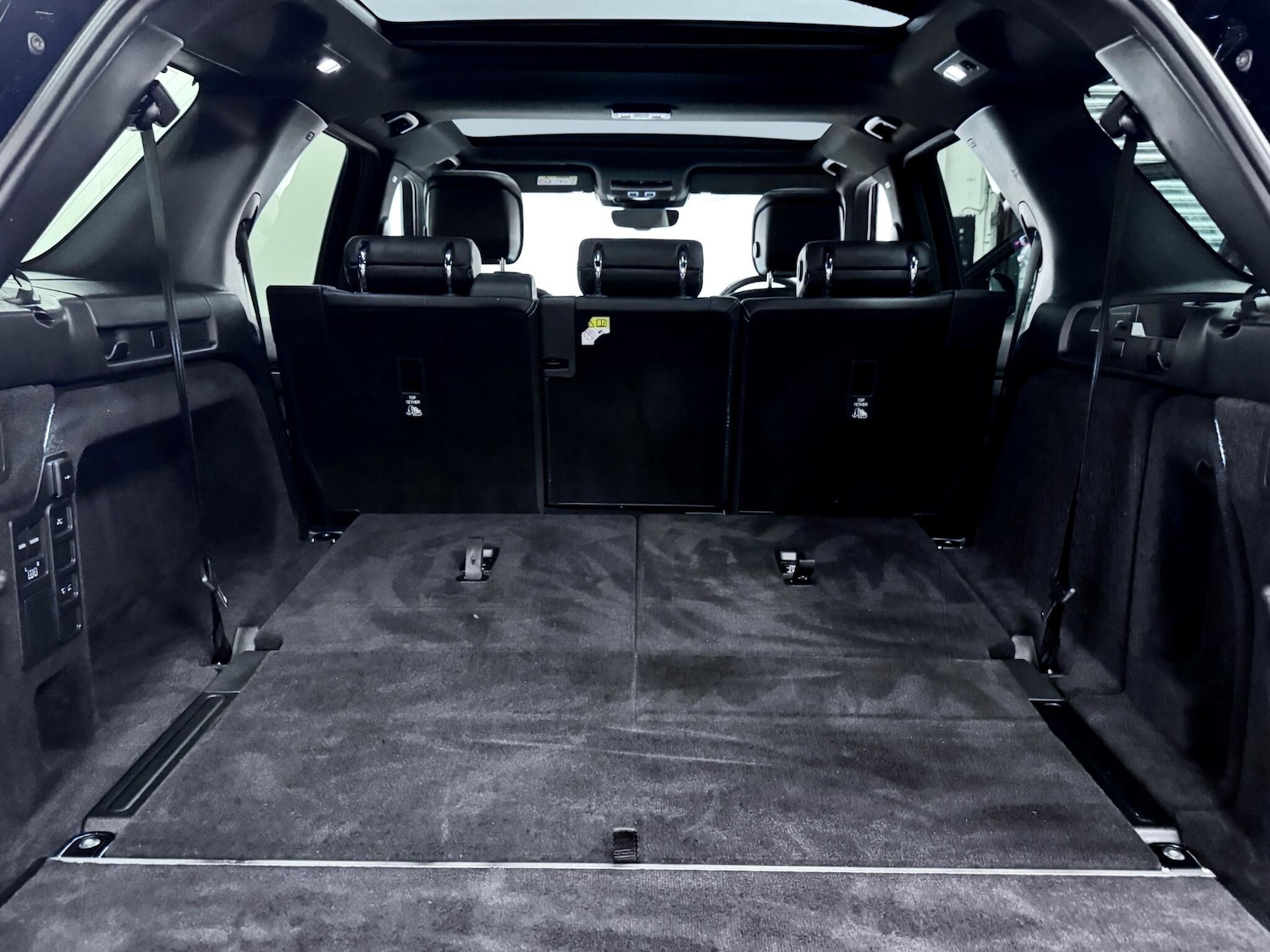 Used Land Rover Discovery 2023 for sale - 77598869: Photo 16