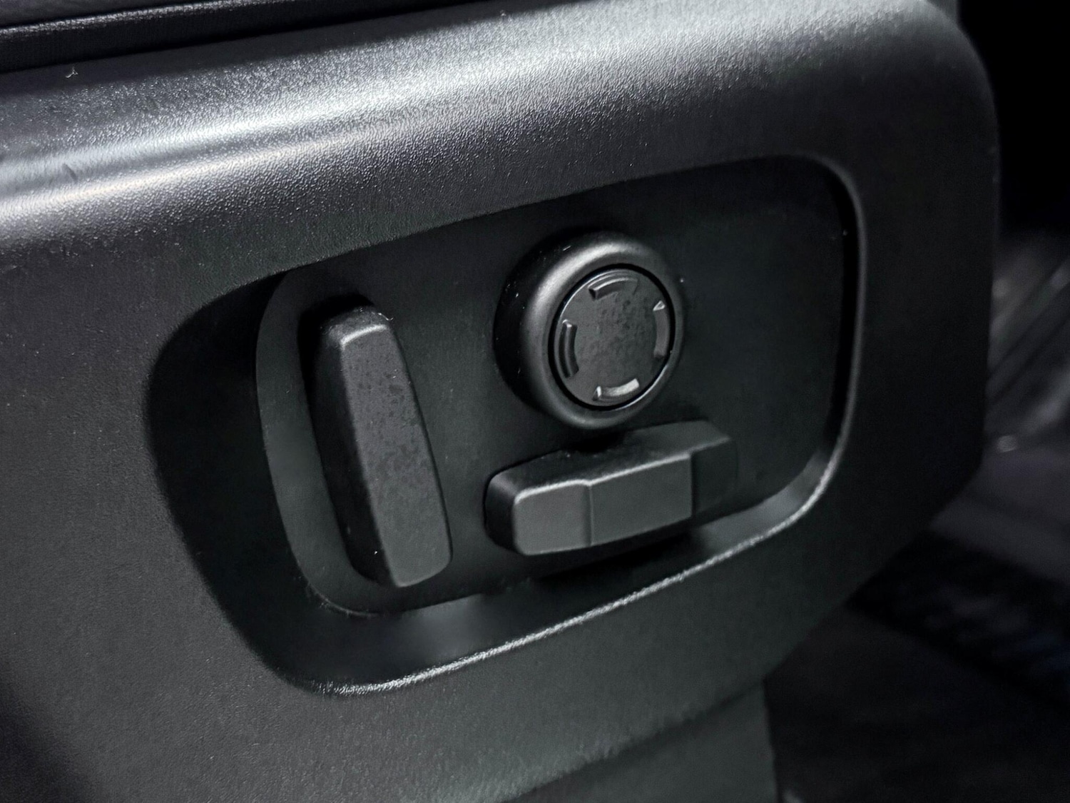 Used Land Rover Discovery 2023 for sale - 77598869: Photo 23