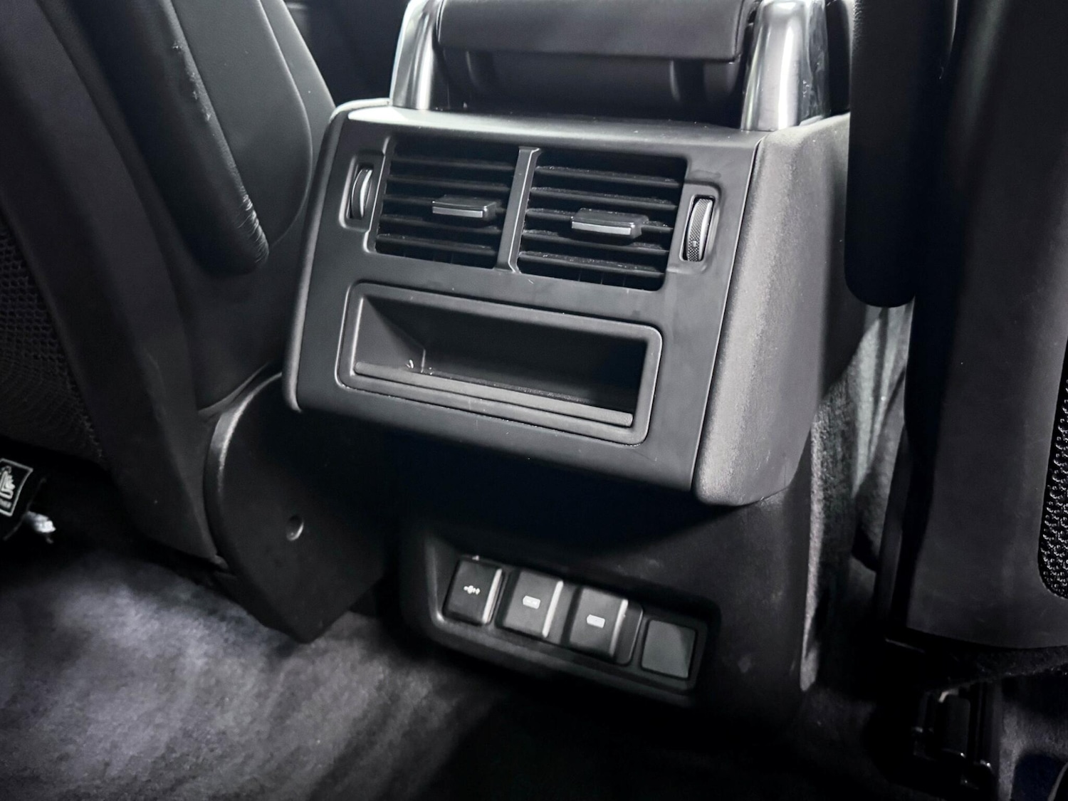 Used Land Rover Discovery 2023 for sale - 77598869: Photo 32