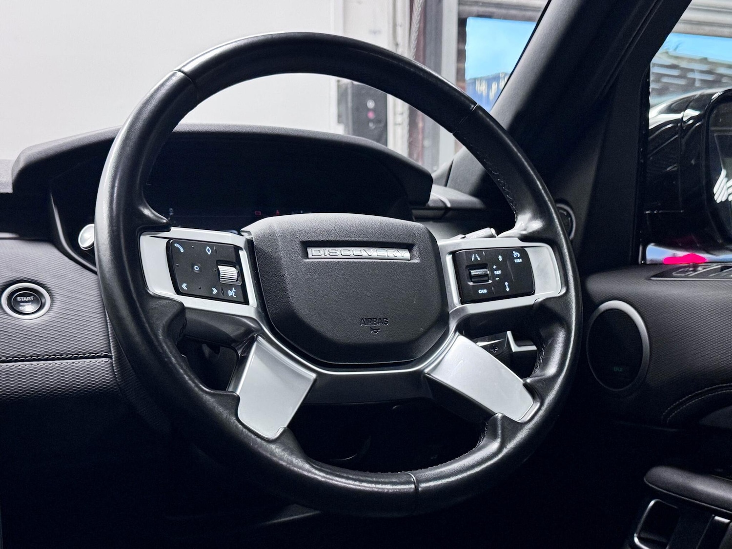 Used Land Rover Discovery 2023 for sale - 77598869: Photo 42