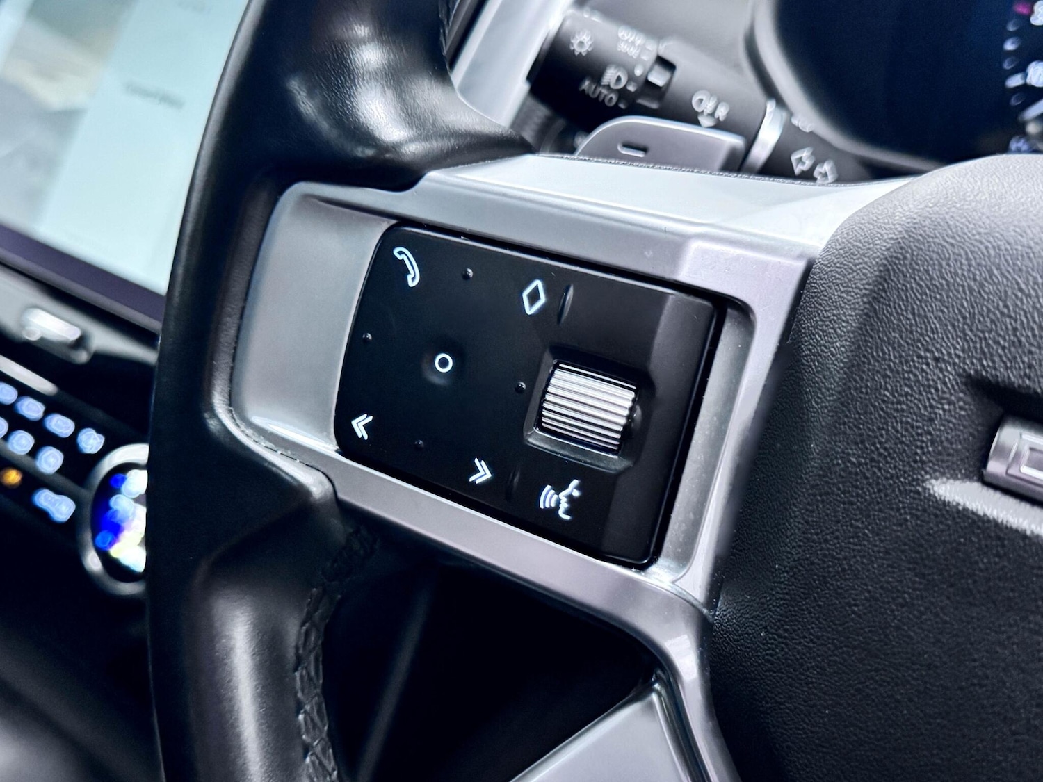 Used Land Rover Discovery 2023 for sale - 77598869: Photo 43