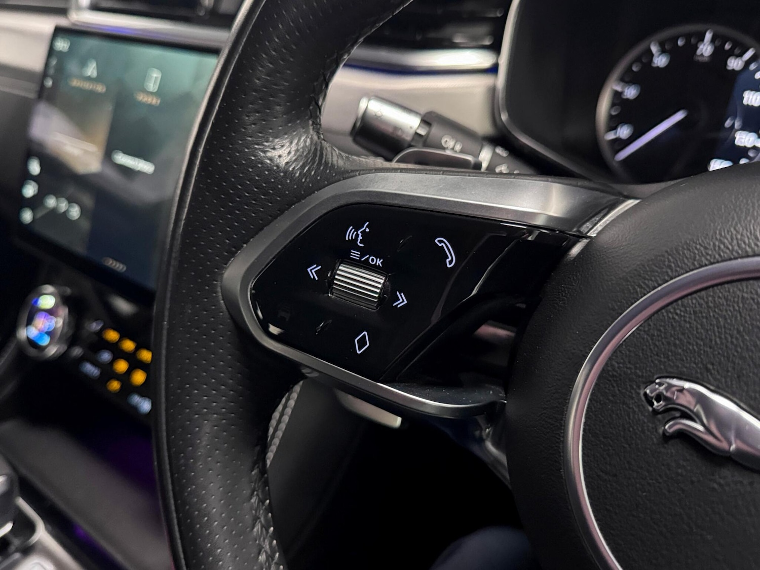 Used Jaguar F-Pace 2021 for sale - 77081861: Photo 33