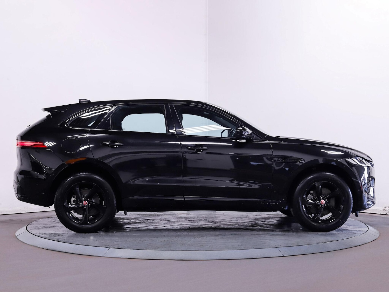 Used Jaguar F-Pace 2021 for sale - 77081861: Photo 8