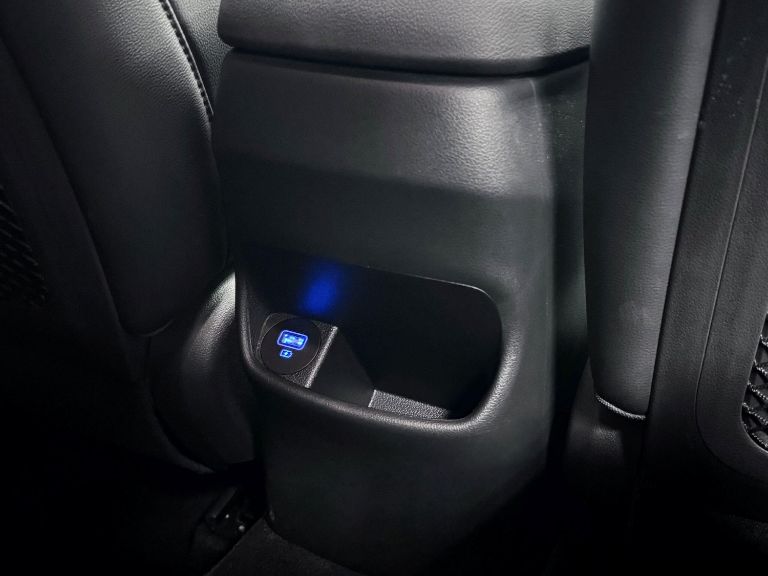 Used Hyundai KONA 2021 for sale - 77670420: Photo 27