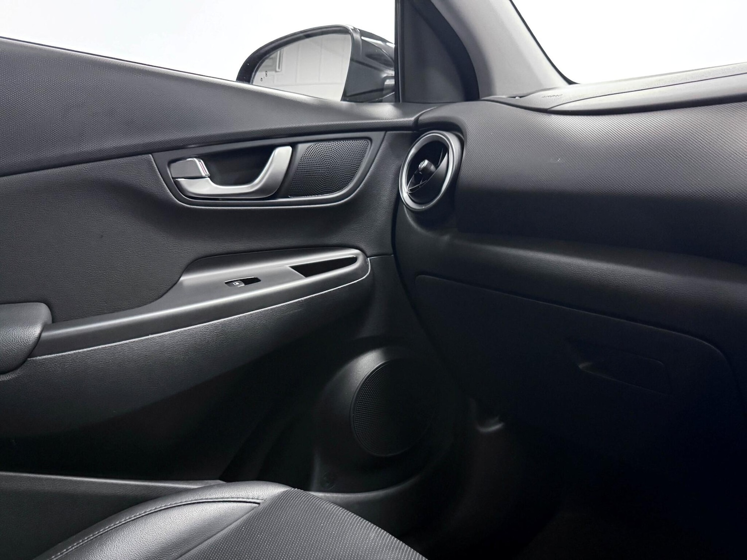 Used Hyundai KONA 2021 for sale - 77670420: Photo 29