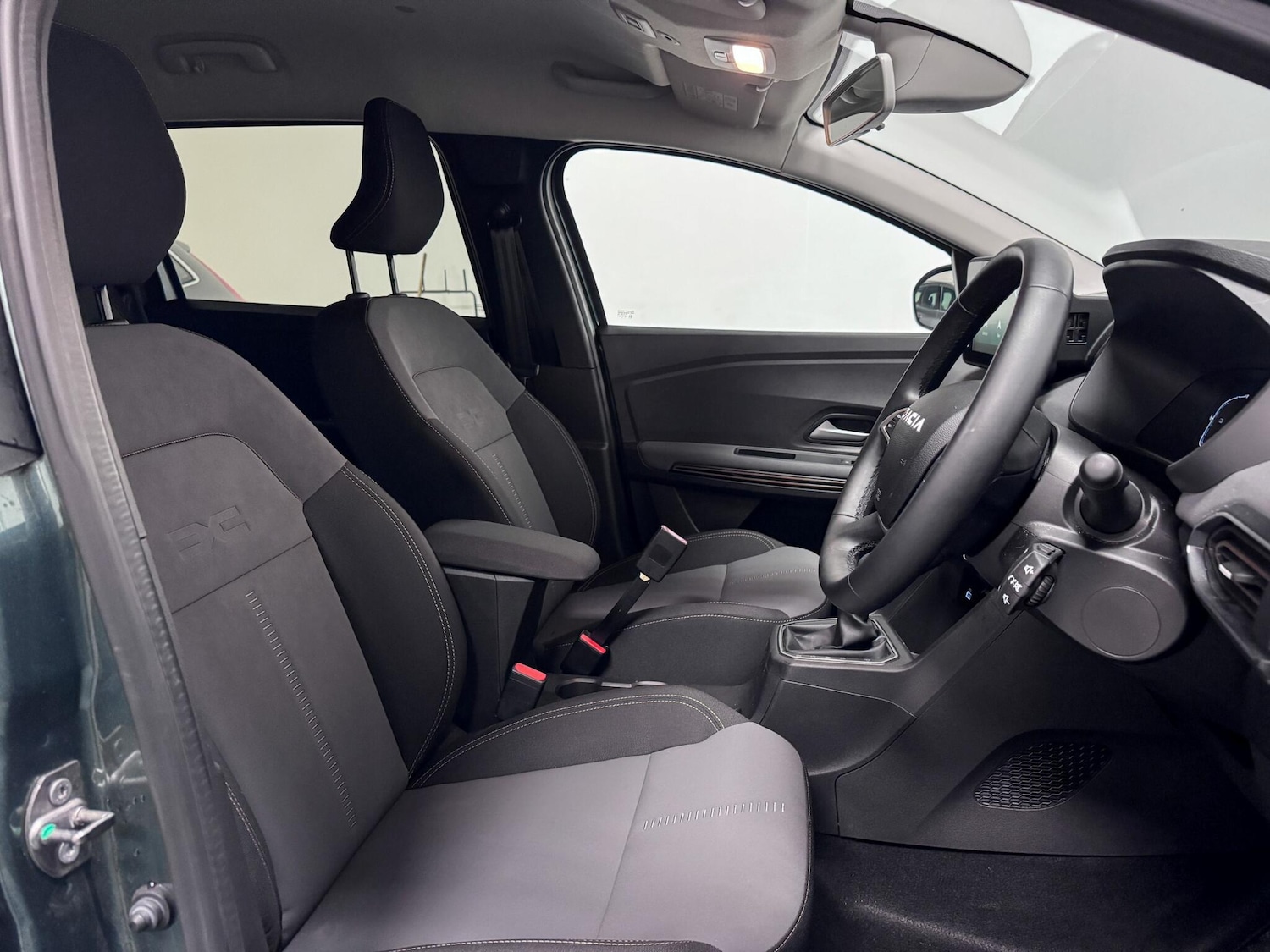 Used Dacia Jogger 2024 for sale - 76689916: Photo 16