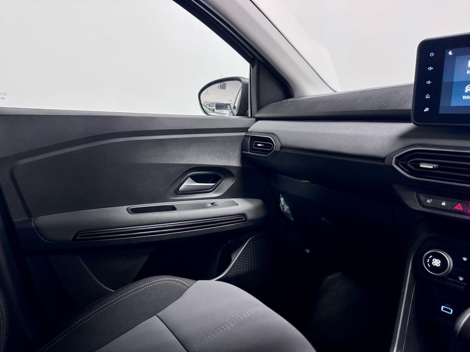 Used Dacia Jogger 2024 for sale - 76689916: Photo 21