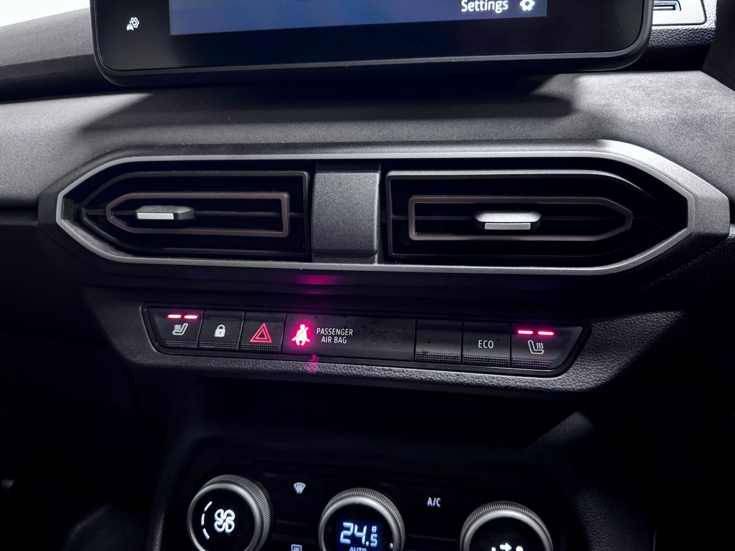 Used Dacia Jogger 2024 for sale - 76689916: Photo 27