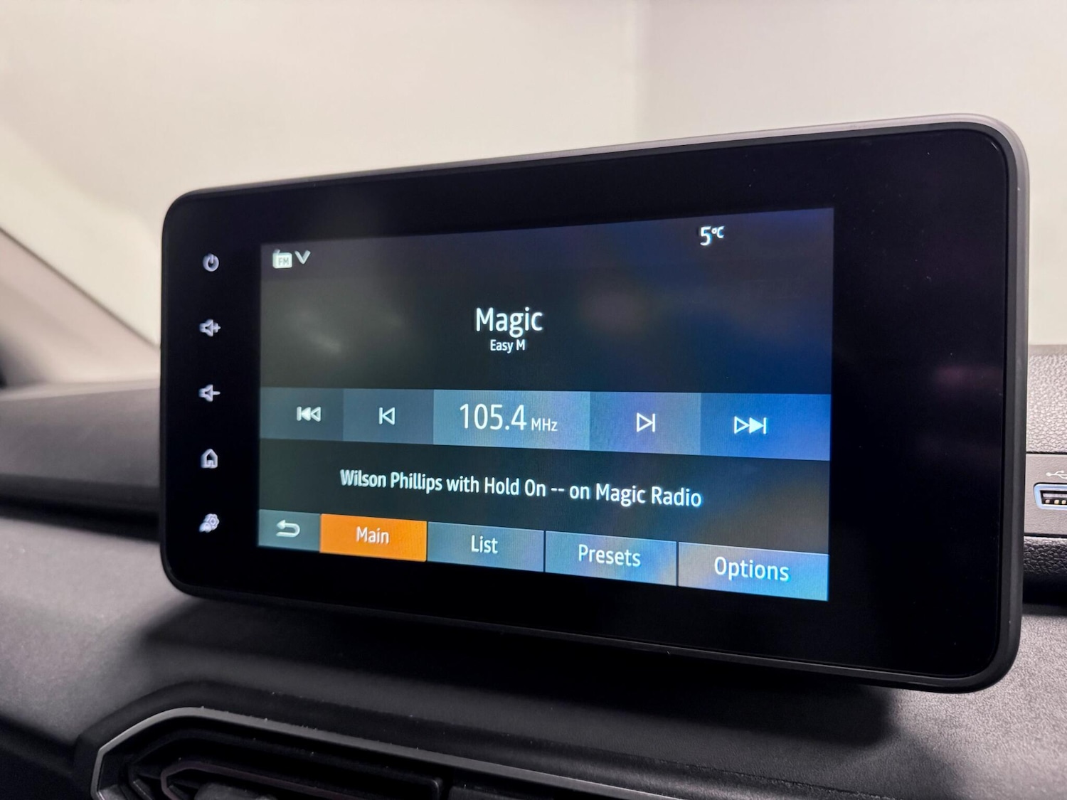 Used Dacia Jogger 2024 for sale - 76689916: Photo 35