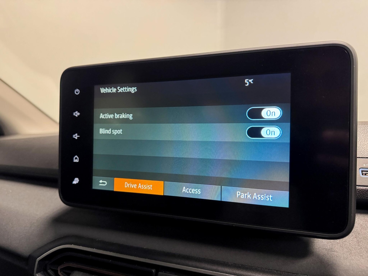 Used Dacia Jogger 2024 for sale - 76689916: Photo 38